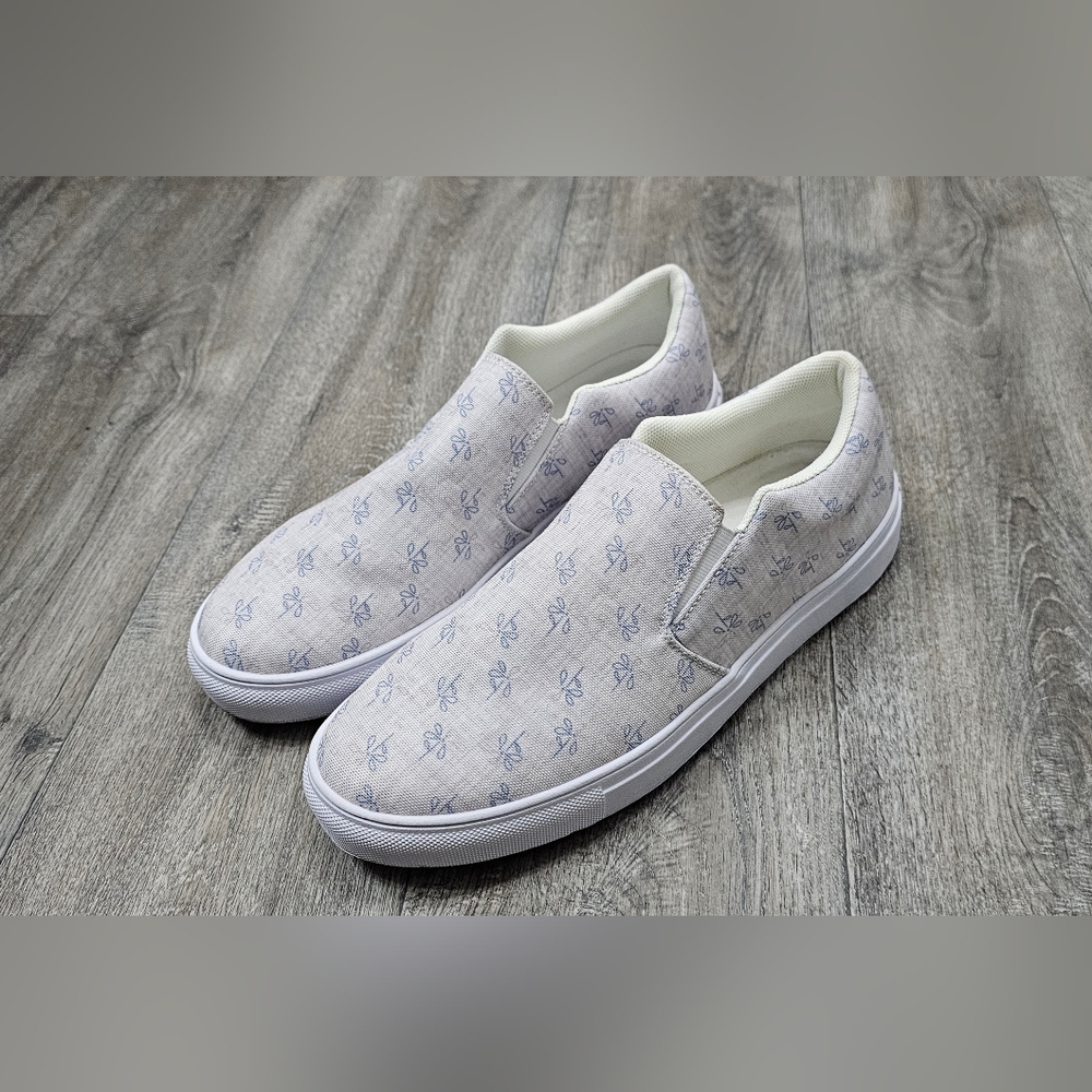 Graceful Gray Cabin Kicks Shoes-Size 9 - Picture 5 of 12